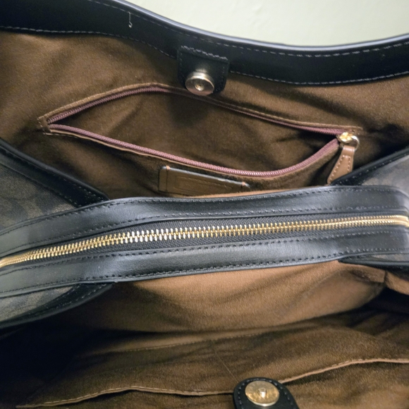 Coach Brown and Black Shoulder Bag with Monogram Design - Picture 2 of 4